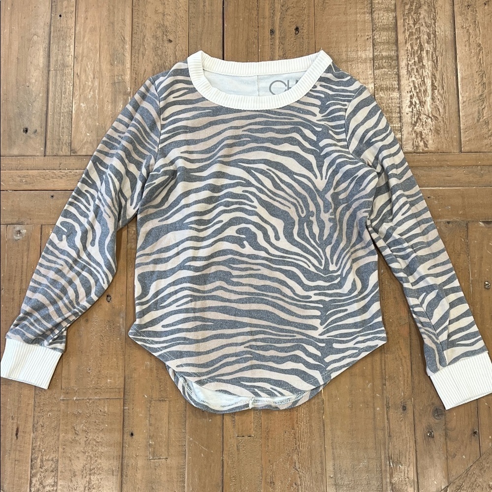 Chaser animal print crewneck sweatshirt girls 8